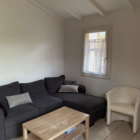 Holiday home Maison 5 Personnes Bord De Avec Jardin Amenage *