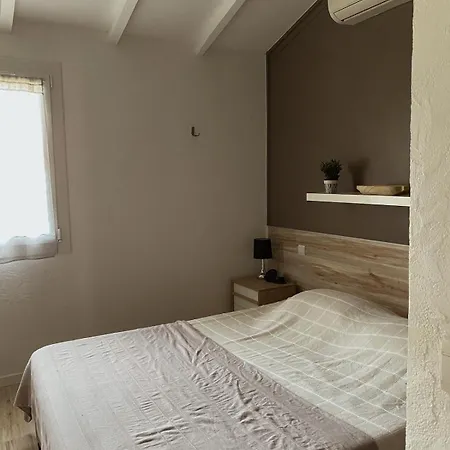 Holiday home Maison 5 Personnes Bord De Avec Jardin Amenage Zonza