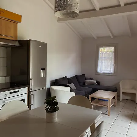 Maison 5 Personnes Bord De Avec Jardin Amenage Holiday home *