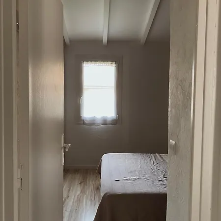 Maison 5 Personnes Bord De Avec Jardin Amenage Holiday home *