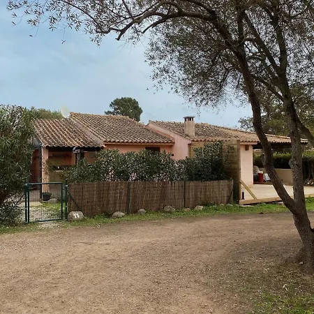 Holiday home Maison 5 Personnes Bord De Avec Jardin Amenage