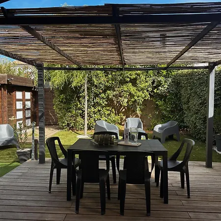 Maison 5 Personnes Bord De Avec Jardin Amenage *