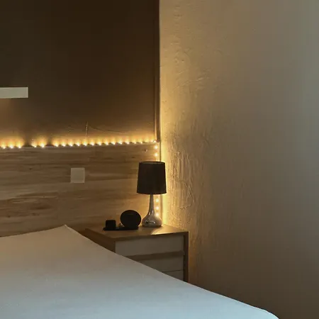 Maison 5 Personnes Bord De Avec Jardin Amenage בית נופש *