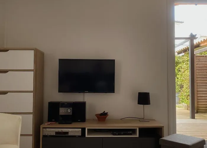 Semesterbostad Maison 4p Bord De Avec Jardin *